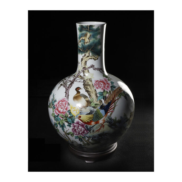 古陶瓷 粉彩 牡丹錦雞圖 天球瓶 款大清乾隆年製
