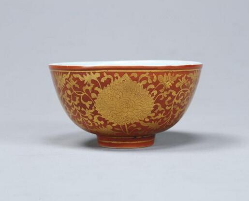 赤繪金襴手茶碗-中國眀代 / 現藏于東京國立博物館