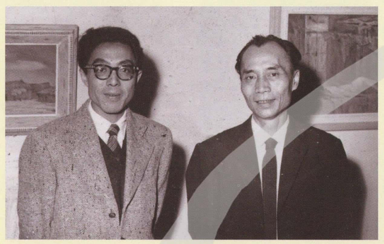 1961年-陳德旺(右)參觀李德畫展與李德合影