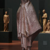 日本昭和名家 渡部星村 銅雕 貝都因少女 1980 (3-18)