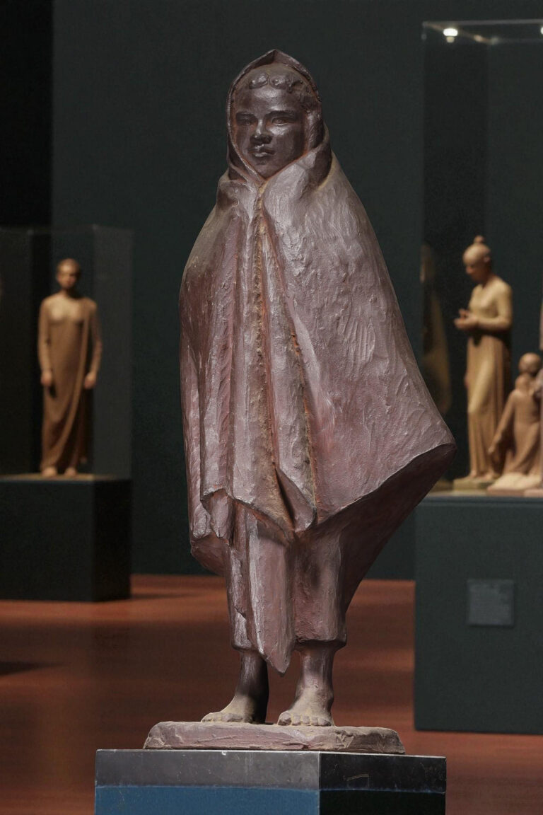 日本昭和名家 渡部星村 銅雕 貝都因少女 1980 (3-18)