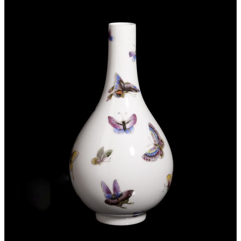 古陶瓷 粉彩 彩蝶圖 膽瓶 款乾隆年製