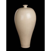 古陶瓷 定窯白釉 劃花蓮紋梅瓶