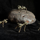 螞蟻覓食 積少成多 勤勞團結 鐵雕